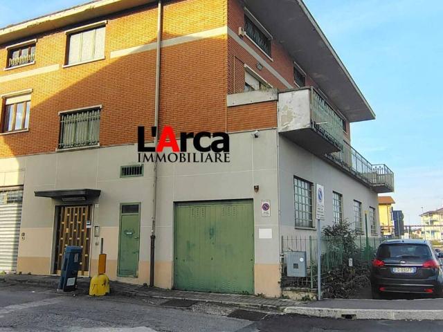 Locale Commerciale in affitto a Guzzanica, Dalmine
