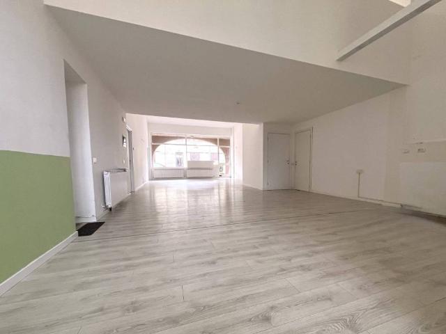Locale Commerciale in affitto a Dalmine, Lombardia