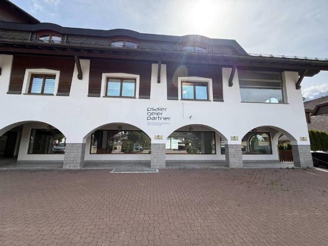Locale Commerciale in affitto a Dobbiaco - Toblach, Trentino-Alto Adige/Südtirol
