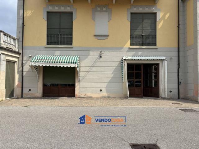 Locale Commerciale in affitto a Dogliani, Cuneo