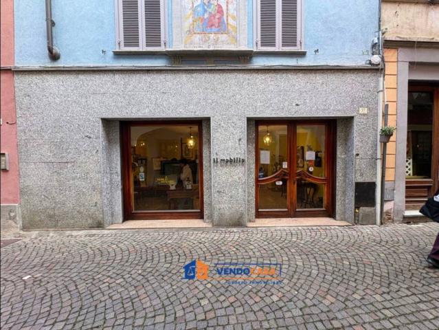 Locale Commerciale in affitto a Dogliani, Cuneo