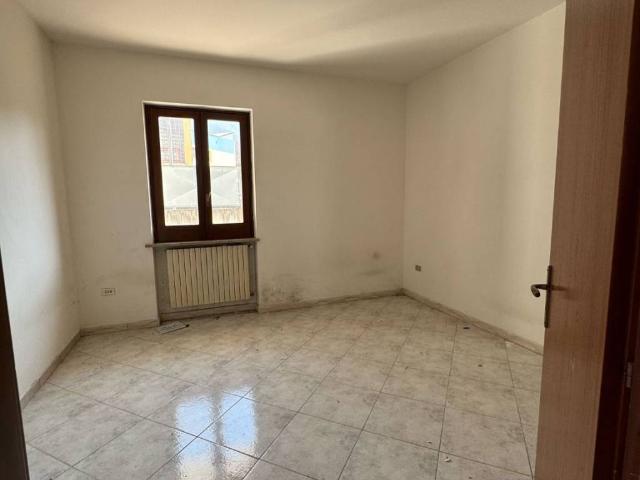 Locale Commerciale in affitto a Domicella, Campania