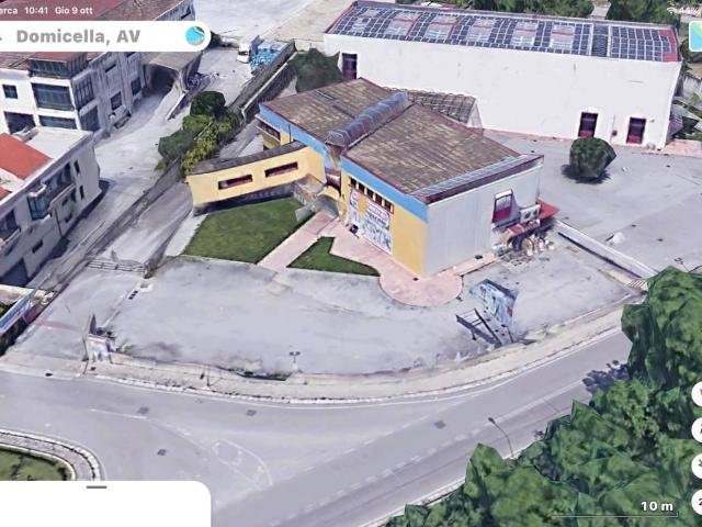 Locale Commerciale in affitto a Domicella, Campania