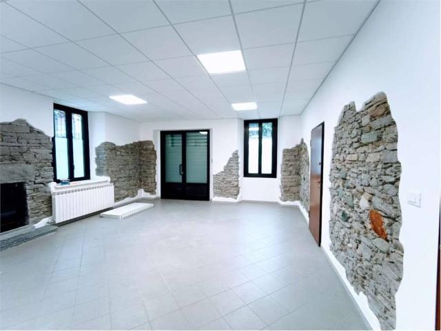 Locale Commerciale in affitto a Borgata Baceno, Piemonte
