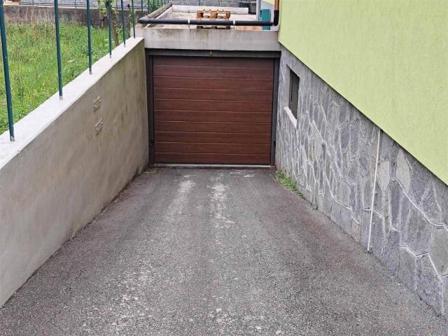 Locale Commerciale in affitto a Donnas, Aosta