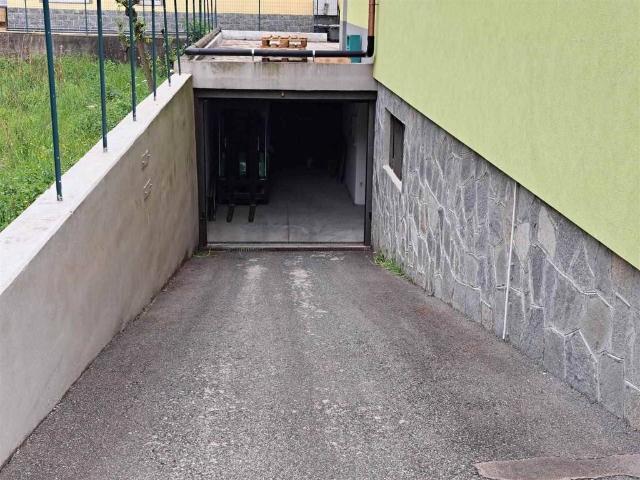 Locale Commerciale in affitto a Donnas, Rossignod