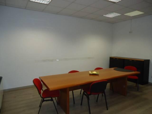 Locale Commerciale in affitto a Piemonte, Torino