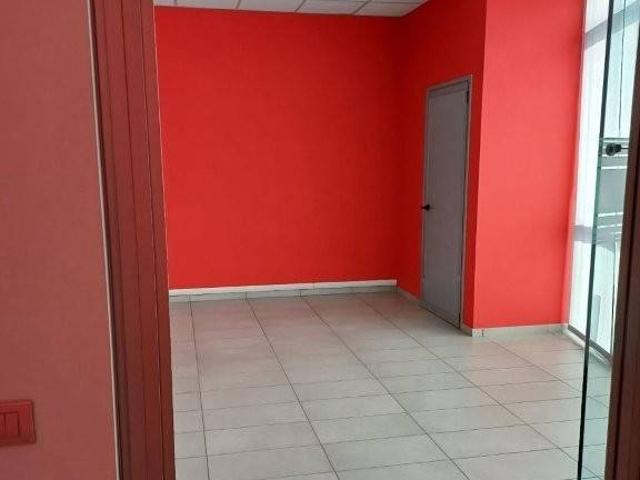 Locale Commerciale in affitto a Dueville, Veneto