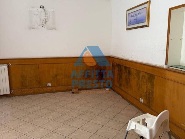 Locale Commerciale in affitto a Unione dei Comuni Circondario dell'Empolese Valdelsa, Empoli