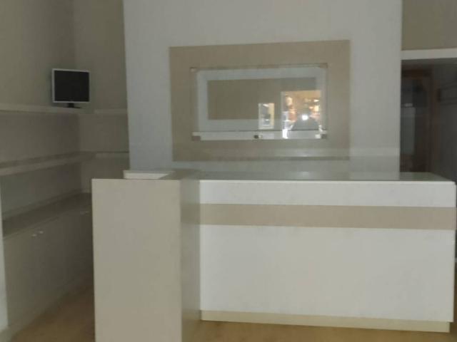 Locale Commerciale in affitto a Unione dei Comuni Circondario dell'Empolese Valdelsa, Empoli