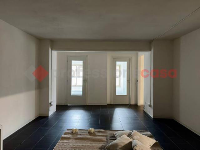 Locale Commerciale in affitto a Unione dei Comuni Circondario dell'Empolese Valdelsa, Empoli