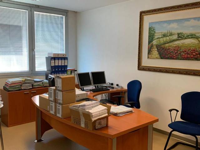 Locale Commerciale in affitto a Unione dei Comuni Circondario dell'Empolese Valdelsa, Empoli