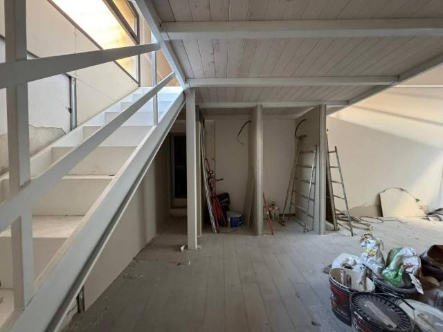 Locale Commerciale in affitto a Unione dei Comuni Circondario dell'Empolese Valdelsa, Empoli