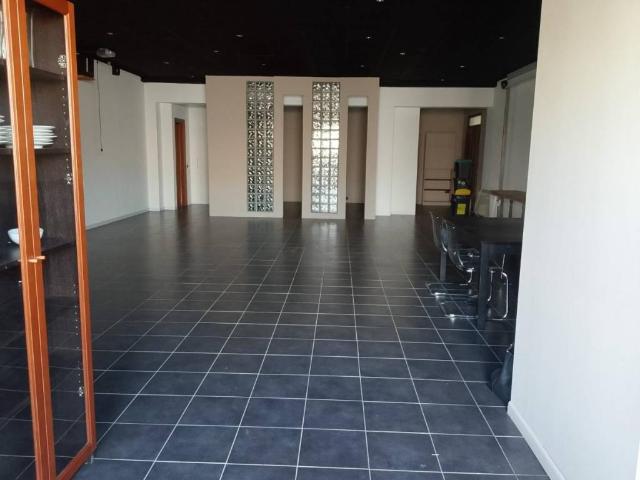 Locale Commerciale in affitto a Unione dei Comuni Circondario dell'Empolese Valdelsa, Empoli