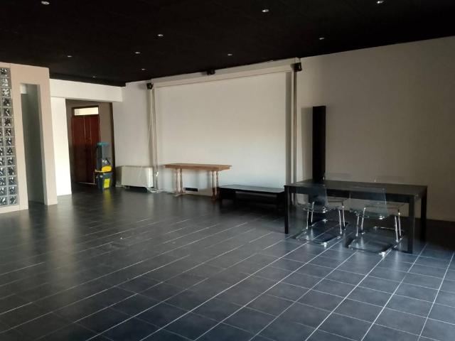 Locale Commerciale in affitto a Unione dei Comuni Circondario dell'Empolese Valdelsa, Empoli