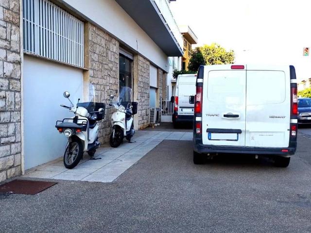 Locale Commerciale in affitto a Unione dei Comuni Circondario dell'Empolese Valdelsa, Empoli
