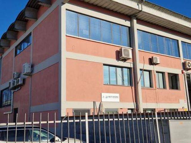 Locale Commerciale in affitto a Unione dei Comuni Circondario dell'Empolese Valdelsa, Empoli