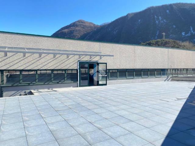 Locale Commerciale in affitto a Rova, Endine Gaiano