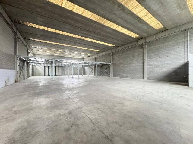 Locale Commerciale in affitto a Erbusco, Lombardia