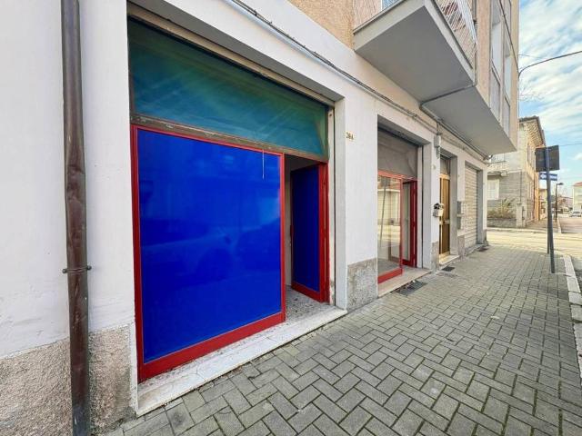Locale Commerciale in affitto a Marche, Ancona