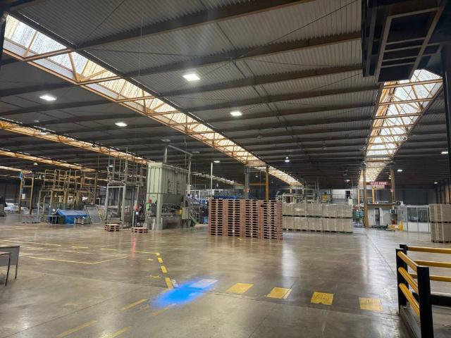 Locale Commerciale in affitto a Unione della Romagna Faentina, Faenza