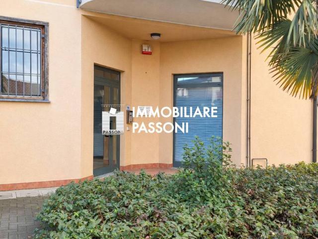 Locale Commerciale in affitto a Bergoro, Fagnano Olona