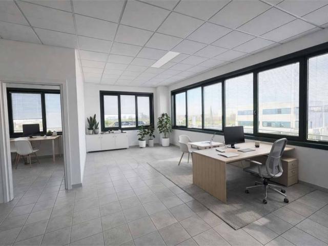 Locale Commerciale in affitto a Marche, Ancona