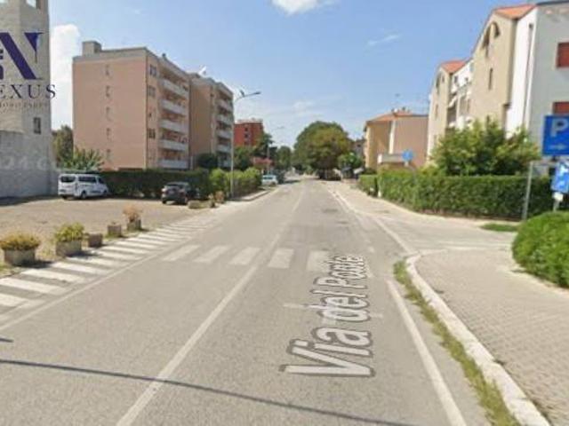 Locale Commerciale in affitto a Zavarise, Marche