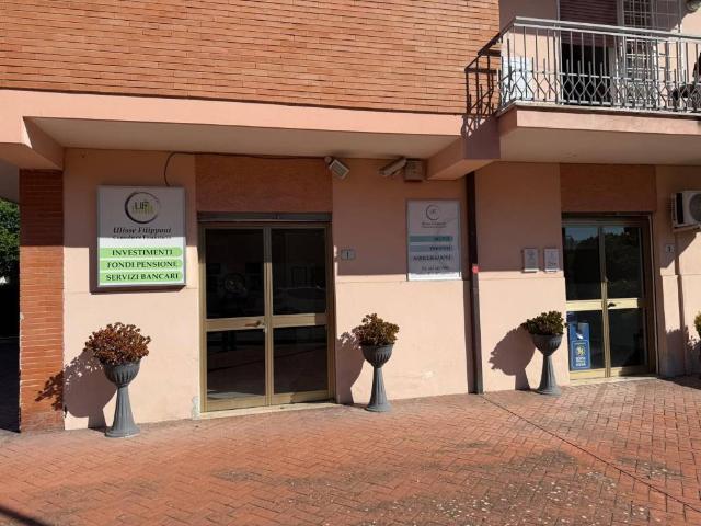 Locale Commerciale in affitto a Fara Sabina, Lazio