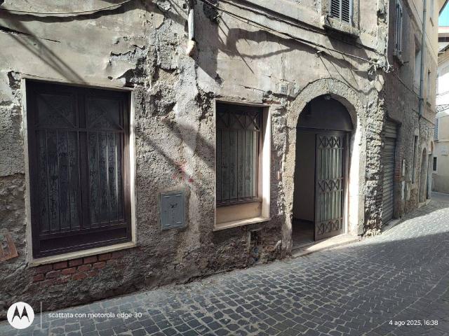 Locale Commerciale in affitto a Sant'Agata, Ferentino
