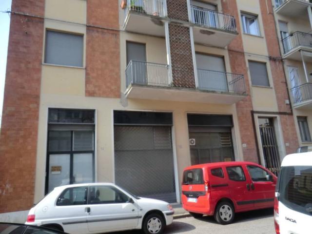 Locale Commerciale in affitto a Centro cittadino, Ferrara