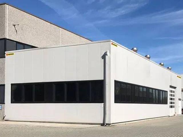 Locale Commerciale in affitto a Ferrera Erbognone, Lombardia