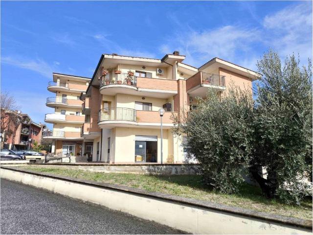 Locale Commerciale in affitto a Roma Capitale, Lazio