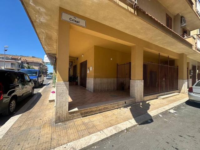 Locale Commerciale in affitto a Ficarazzi, Sicilia