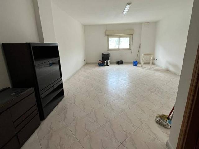 Locale Commerciale in affitto a Ficarazzi, Sicilia