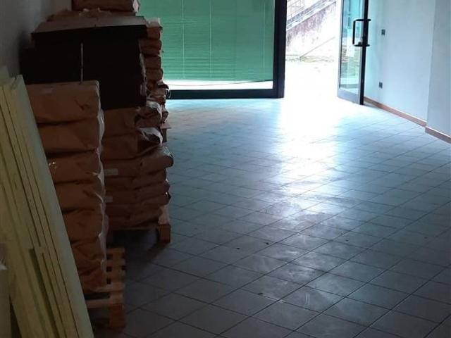 Locale Commerciale in affitto a Figline e Incisa Valdarno, Figline Valdarno