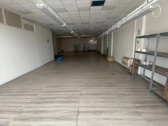 Locale Commerciale in affitto a Figline e Incisa Valdarno, Figline Valdarno