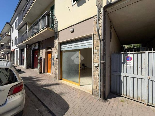 Locale Commerciale in affitto a Figline e Incisa Valdarno, Incisa Val D'arno