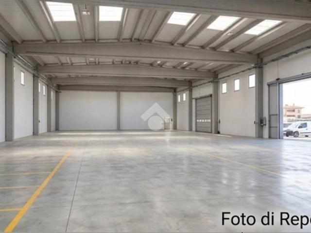 Locale Commerciale in affitto a Figline e Incisa Valdarno, Figline Valdarno