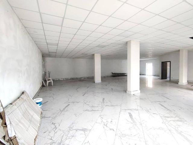 Locale Commerciale in affitto a Unione Comuni Modenesi Area Nord, Finale Emilia