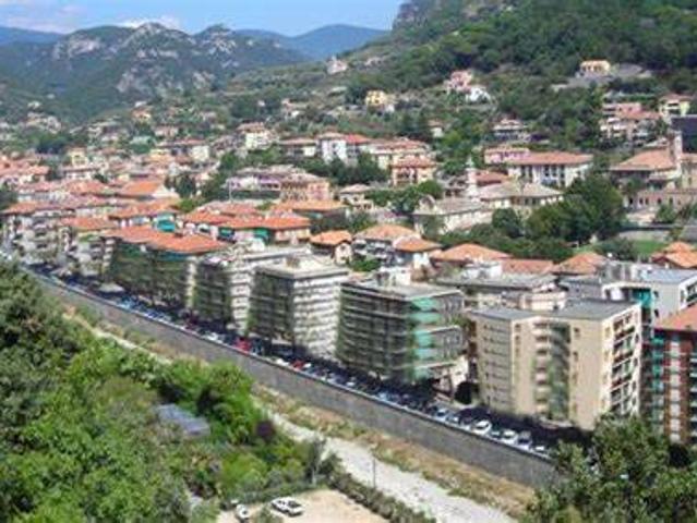 Locale Commerciale in affitto a Finalmarina, Finale Ligure
