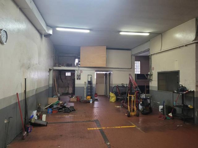 Locale Commerciale in affitto a Unione dei comuni del Distretto Ceramico, Fiorano Modenese