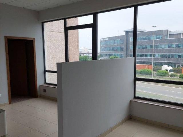 Locale Commerciale in affitto a Unione dei comuni del Distretto Ceramico, Fiorano Modenese