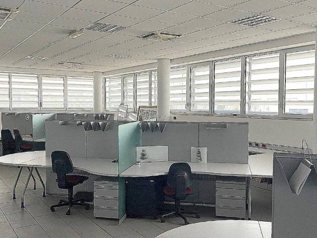 Locale Commerciale in affitto a Unione dei comuni del Distretto Ceramico, Fiorano Modenese
