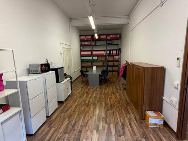 Locale Commerciale in affitto a Quartiere 2, Firenze