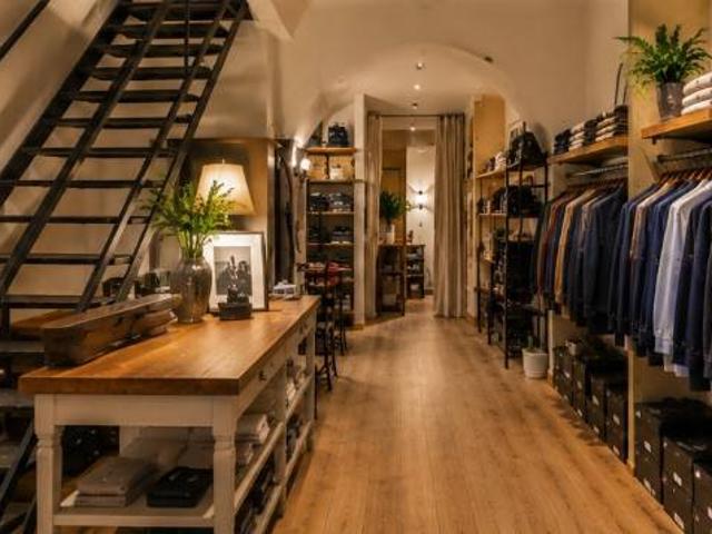 Locale Commerciale in affitto a Quartiere 2, Firenze