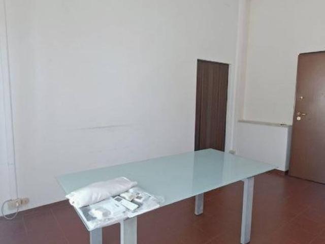 Locale Commerciale in affitto a Quartiere 2, Firenze
