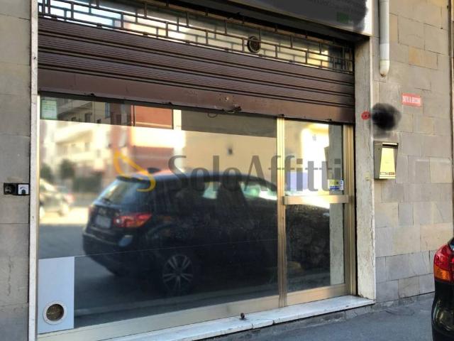 Locale Commerciale in affitto a Quartiere 4, Firenze