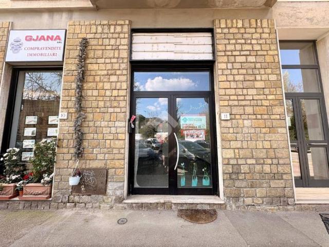 Locale Commerciale in affitto a Quartiere 3, Firenze
