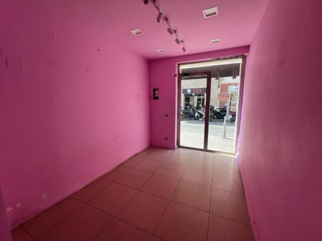 Locale Commerciale in affitto a Quartiere 2, Firenze
